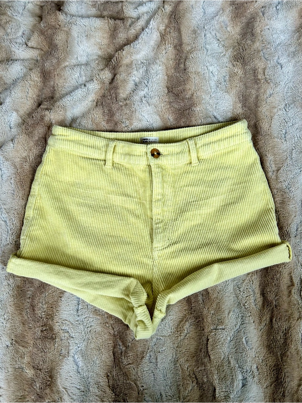 Billabong High-Rise Chartreuse Corduroy Roll Up Women’s Shorts 31